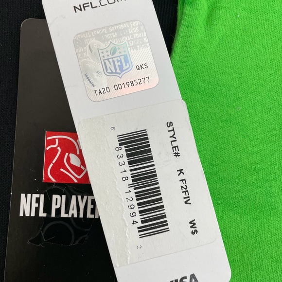 Seahawks Russel Wilson #3 Infant Onesie NWT - Picture 5 of 5